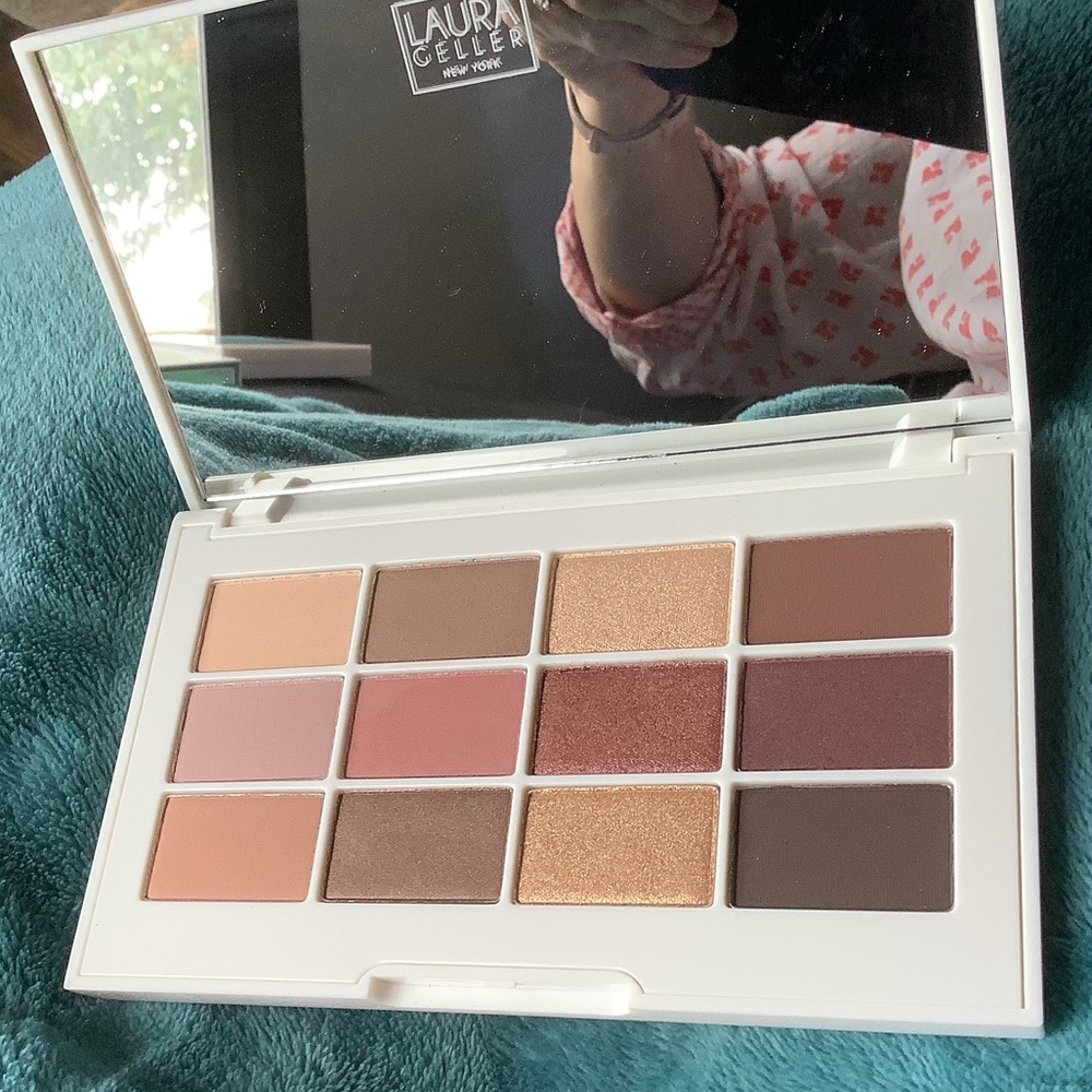 ✨Laura Geller Large Palette✨